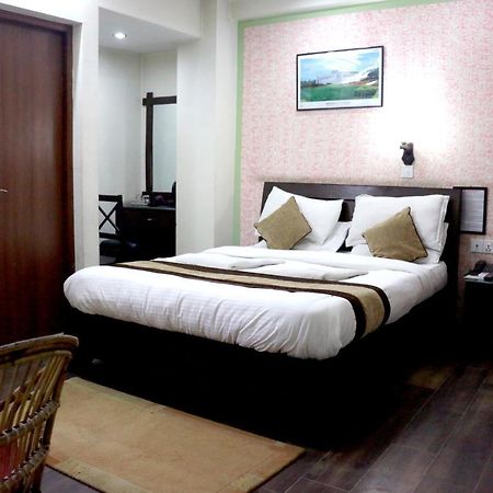 Alpine Hotel & Apartment Kathmandu Exterior foto