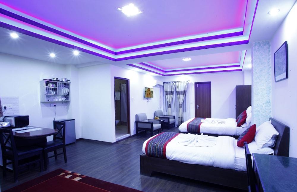Alpine Hotel & Apartment Kathmandu Exterior foto