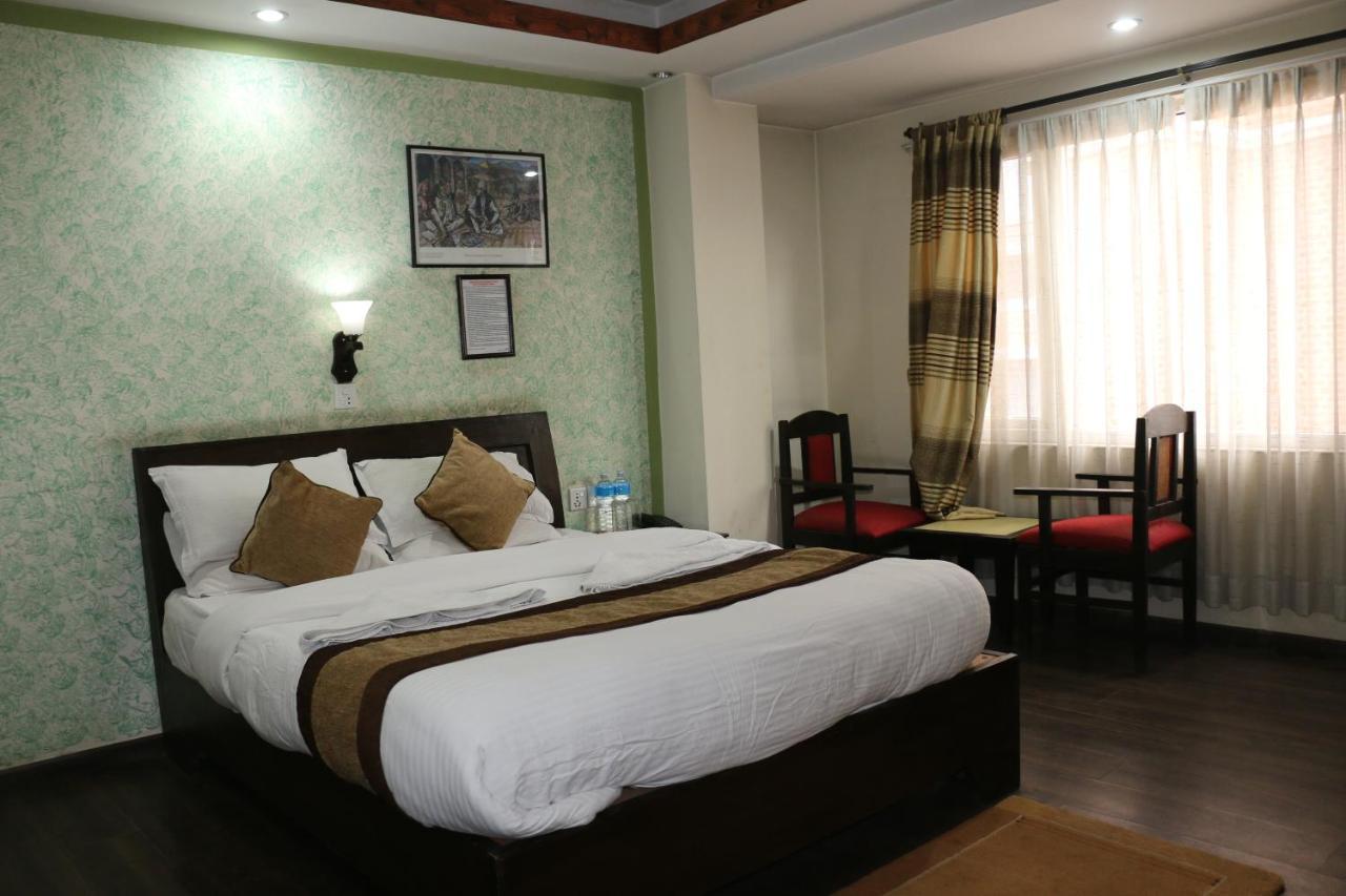 Alpine Hotel & Apartment Kathmandu Exterior foto