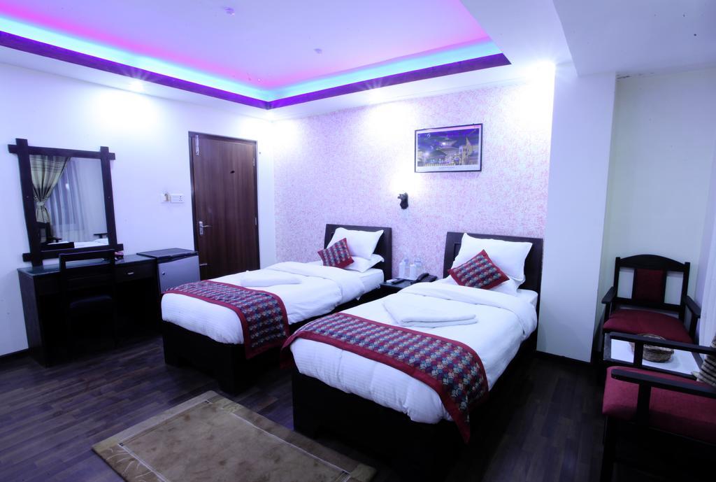 Alpine Hotel & Apartment Kathmandu Zimmer foto