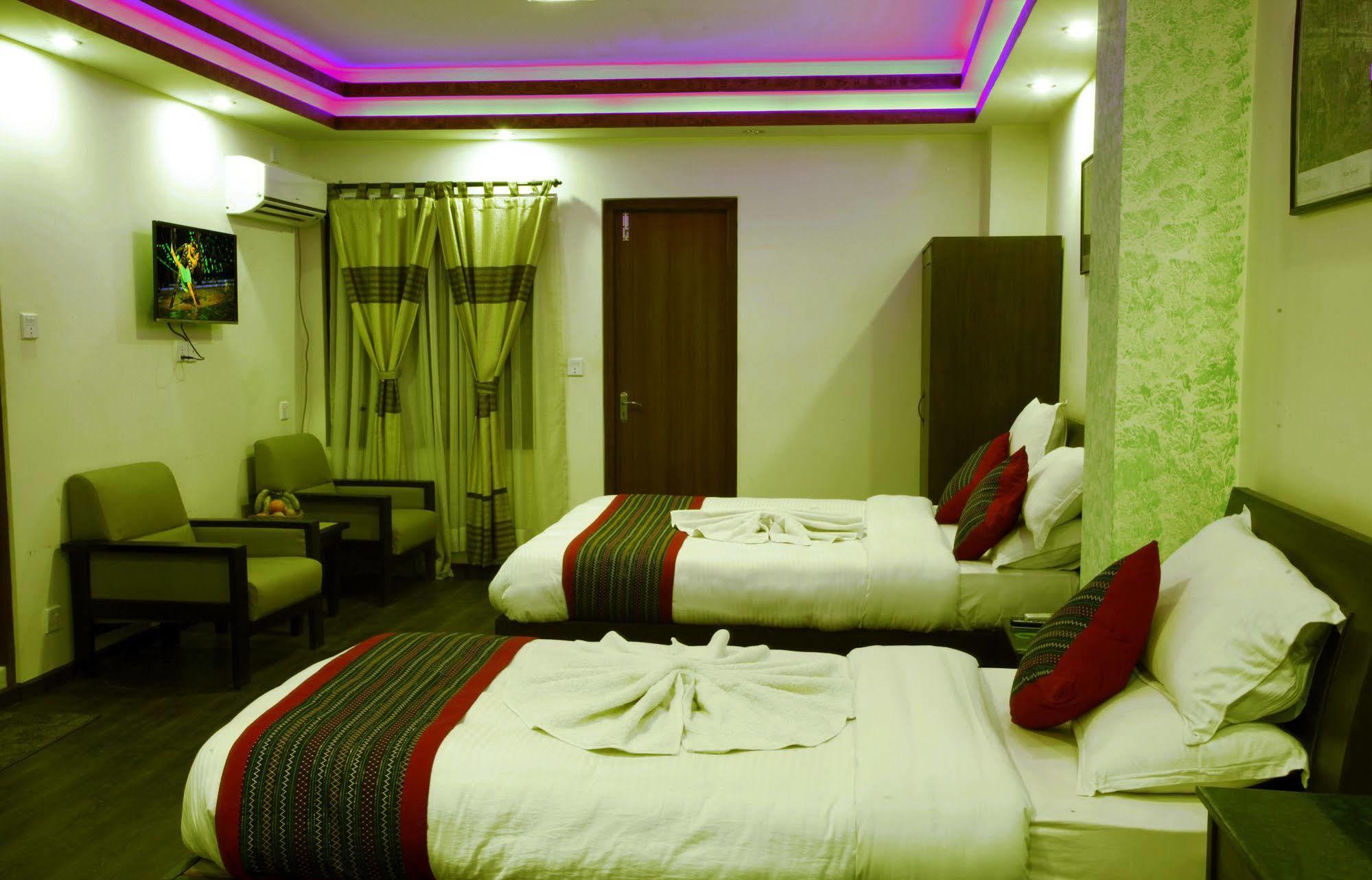 Alpine Hotel & Apartment Kathmandu Exterior foto
